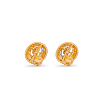 Oval shaped 14K yellow gold daimond stud