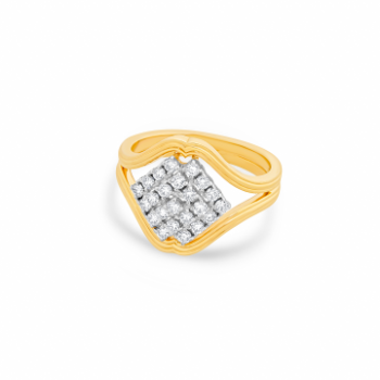 Stunning Diamond Ring in 14K Yellow Gold