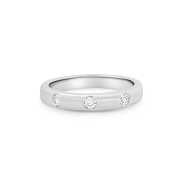 Minimalist Diamond ring in 14K White gold